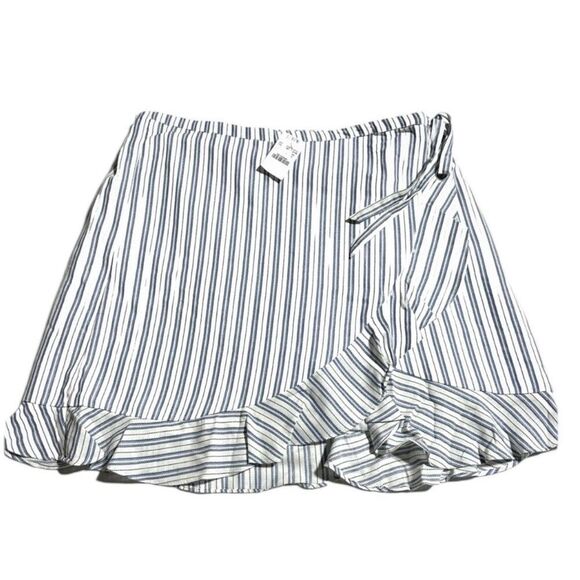 J. Crew Factory Dresses & Skirts - J Crew Mercantile Striped  Blue & White Viscose Cotton Ruffle Short Skirt Sz M N